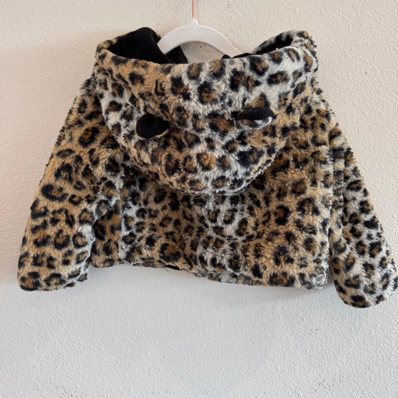 Baby GAP Girls’ Faux Fur Leopard Print Jacket - Size 2T - Picture 2 of 3